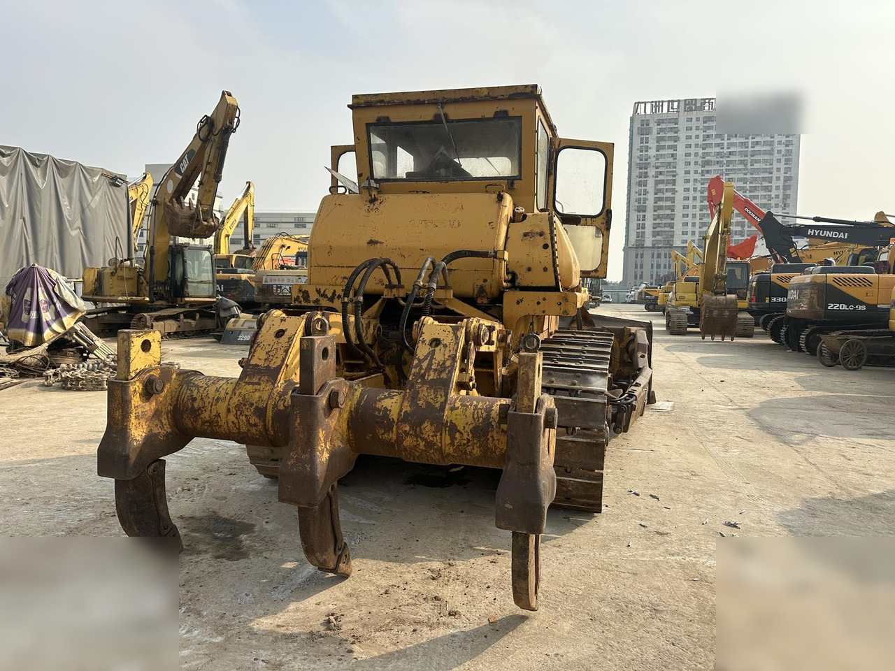 KOMATSU D85-18 - Buldozer: obrázek 5 KOMATSU D85-18 - Buldozer: obrázek 5