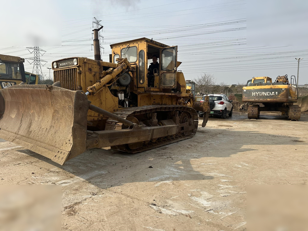 KOMATSU D85-18 - Buldozer: obrázek 4 KOMATSU D85-18 - Buldozer: obrázek 4