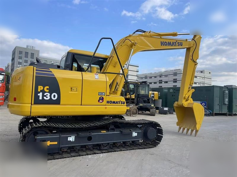 KOMATSU PC130-7 - Pásové rýpadlo: obrázek 2 KOMATSU PC130-7 - Pásové rýpadlo: obrázek 2