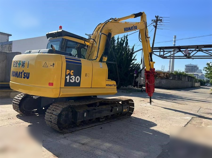 KOMATSU PC130-7 - Pásové rýpadlo: obrázek 2 KOMATSU PC130-7 - Pásové rýpadlo: obrázek 2