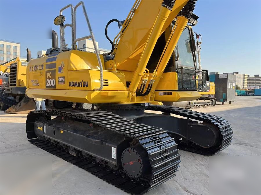 KOMATSU PC200-8 - Pásové rýpadlo: obrázek 3 KOMATSU PC200-8 - Pásové rýpadlo: obrázek 3