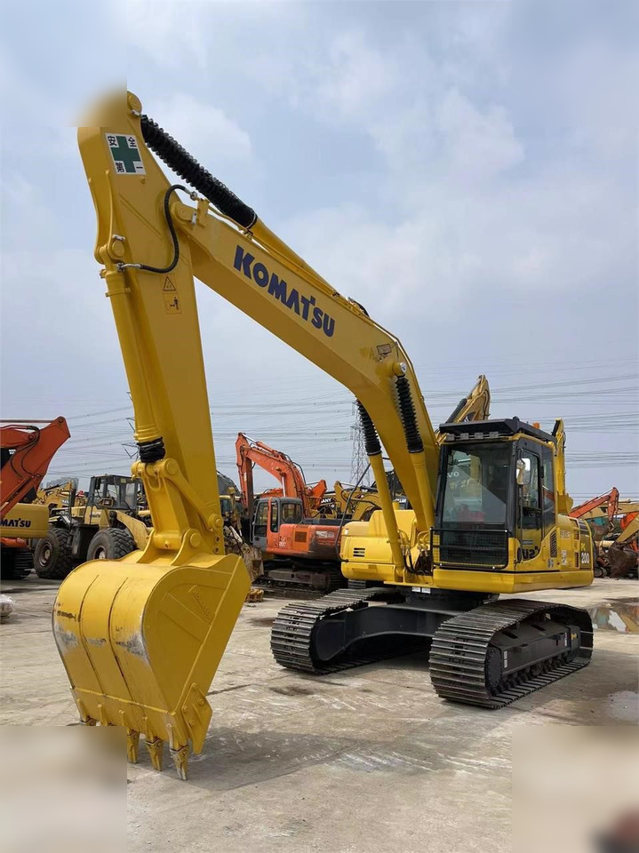 KOMATSU PC200-8 - Pásové rýpadlo: obrázek 4 KOMATSU PC200-8 - Pásové rýpadlo: obrázek 4