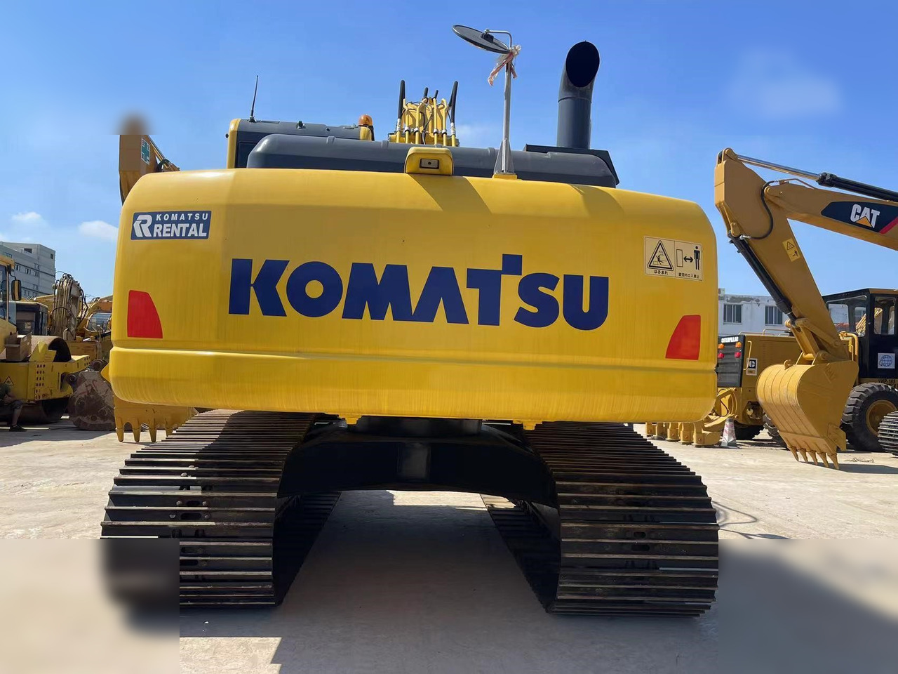 KOMATSU PC200-8 - Pásové rýpadlo: obrázek 3 KOMATSU PC200-8 - Pásové rýpadlo: obrázek 3