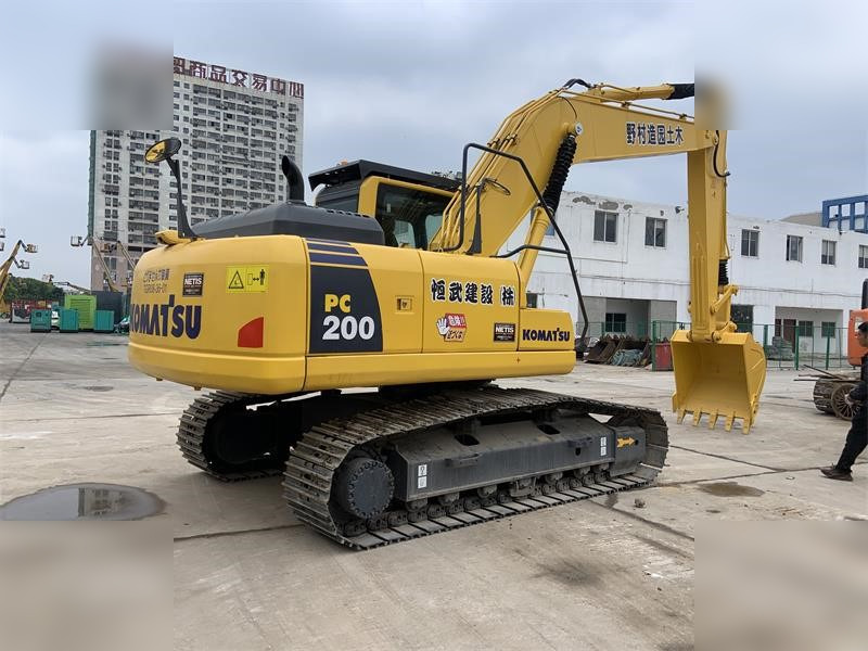 KOMATSU PC200-8 - Pásové rýpadlo: obrázek 5 KOMATSU PC200-8 - Pásové rýpadlo: obrázek 5