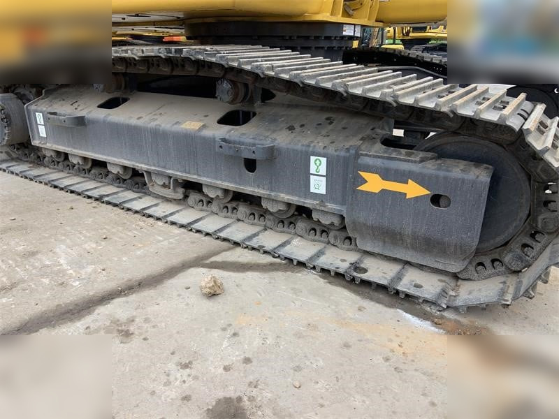 Pásové rýpadlo KOMATSU PC200-8: obrázek 10