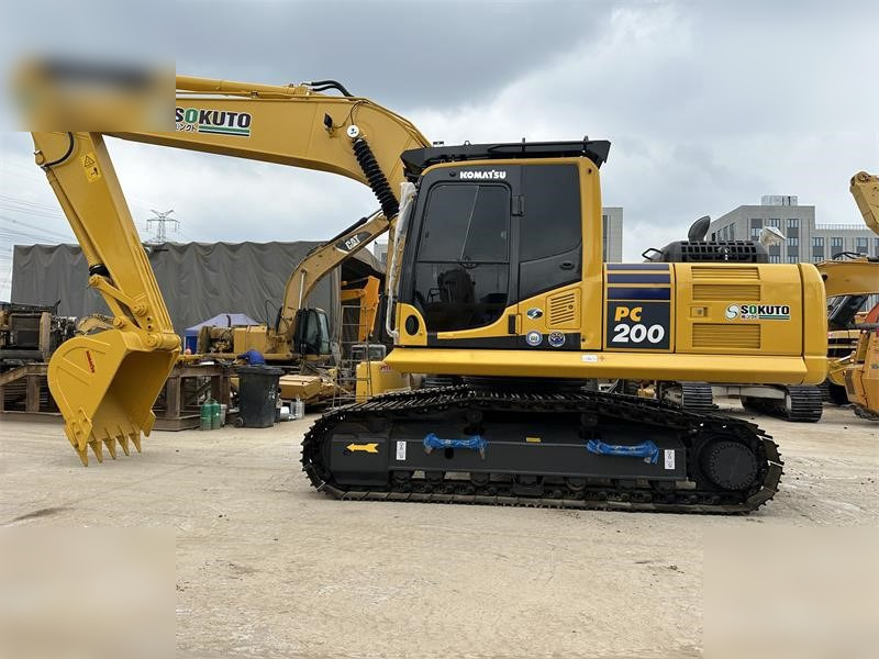 KOMATSU PC200-8 - Pásové rýpadlo: obrázek 2 KOMATSU PC200-8 - Pásové rýpadlo: obrázek 2