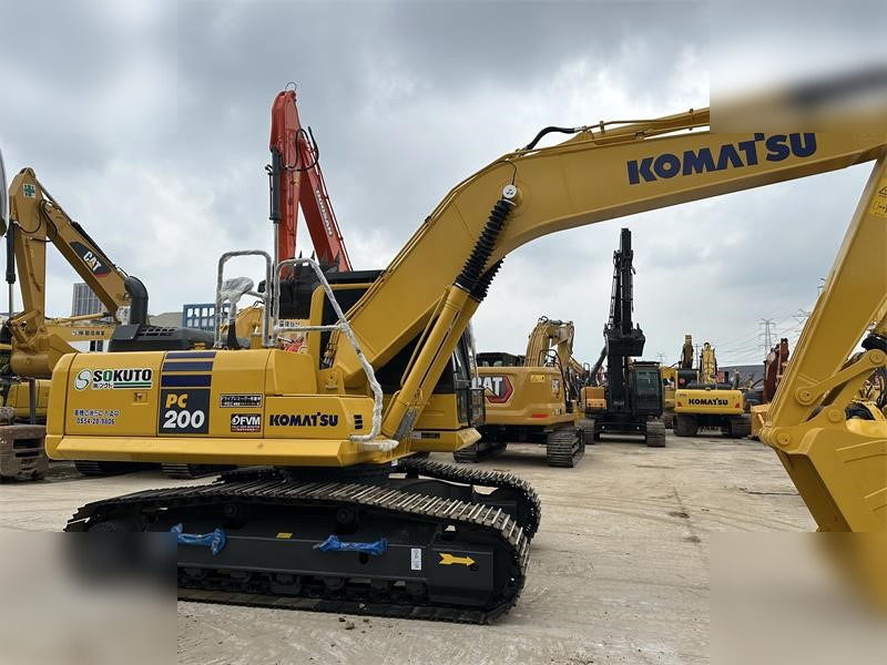 KOMATSU PC200-8 - Pásové rýpadlo: obrázek 5 KOMATSU PC200-8 - Pásové rýpadlo: obrázek 5