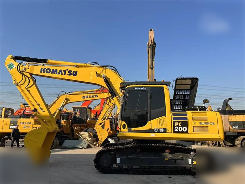 KOMATSU PC200-8N1 - Pásové rýpadlo: obrázek 1 KOMATSU PC200-8N1 - Pásové rýpadlo: obrázek 1