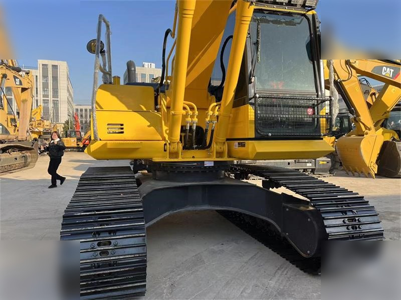 KOMATSU PC200-8N1 - Pásové rýpadlo: obrázek 4 KOMATSU PC200-8N1 - Pásové rýpadlo: obrázek 4
