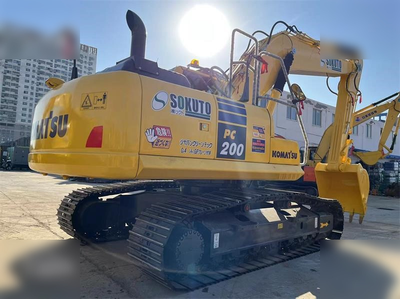 KOMATSU PC200-8N1 - Pásové rýpadlo: obrázek 2 KOMATSU PC200-8N1 - Pásové rýpadlo: obrázek 2
