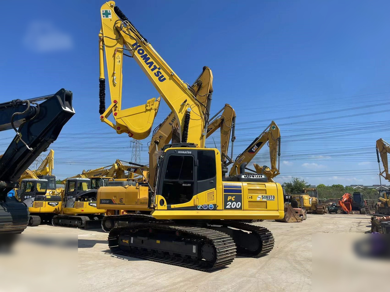 KOMATSU PC200-8N1 - Pásové rýpadlo: obrázek 2 KOMATSU PC200-8N1 - Pásové rýpadlo: obrázek 2