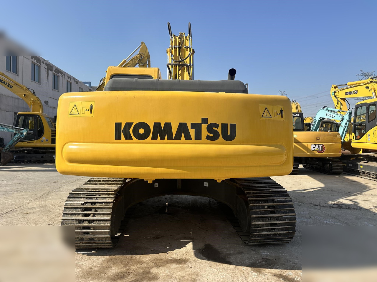KOMATSU PC220-6 - Pásové rýpadlo: obrázek 2 KOMATSU PC220-6 - Pásové rýpadlo: obrázek 2
