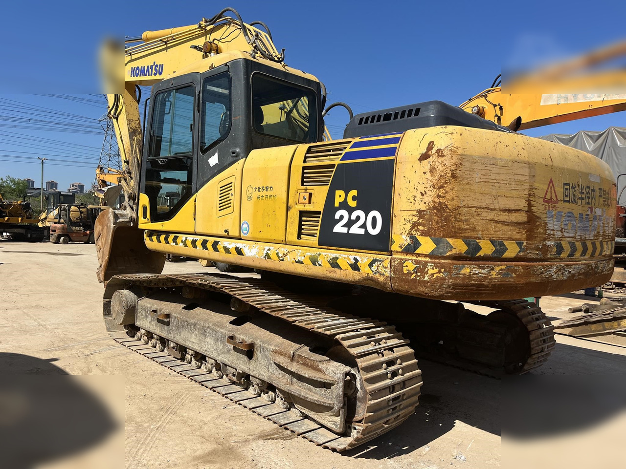 KOMATSU PC220-7 - Pásové rýpadlo: obrázek 2 KOMATSU PC220-7 - Pásové rýpadlo: obrázek 2
