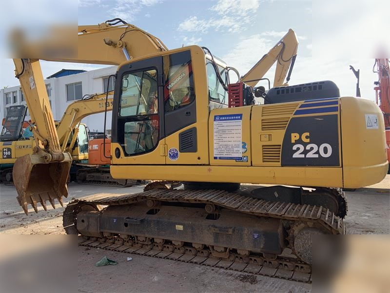 KOMATSU PC220-8N1 - Pásové rýpadlo: obrázek 3 KOMATSU PC220-8N1 - Pásové rýpadlo: obrázek 3