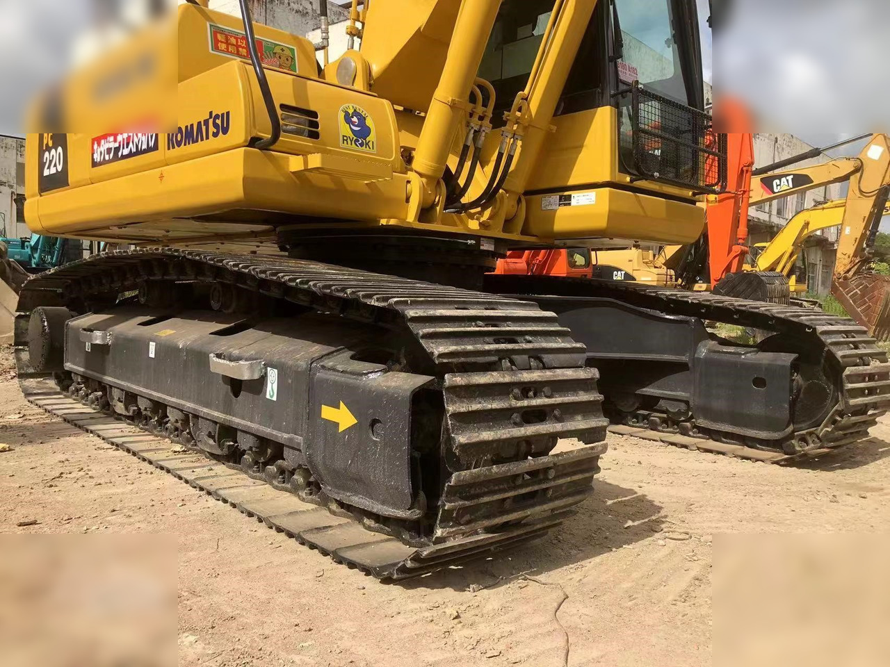 KOMATSU PC220-8N1 - Pásové rýpadlo: obrázek 3 KOMATSU PC220-8N1 - Pásové rýpadlo: obrázek 3