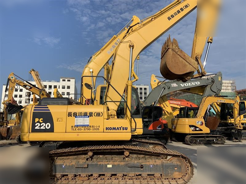 KOMATSU PC220-8N1 - Pásové rýpadlo: obrázek 4 KOMATSU PC220-8N1 - Pásové rýpadlo: obrázek 4