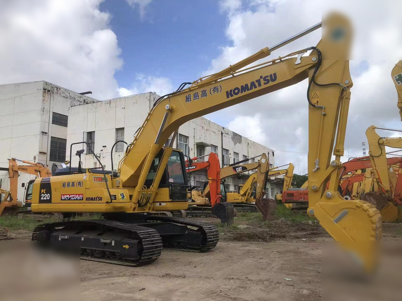 KOMATSU PC220-8N1 - Pásové rýpadlo: obrázek 2 KOMATSU PC220-8N1 - Pásové rýpadlo: obrázek 2