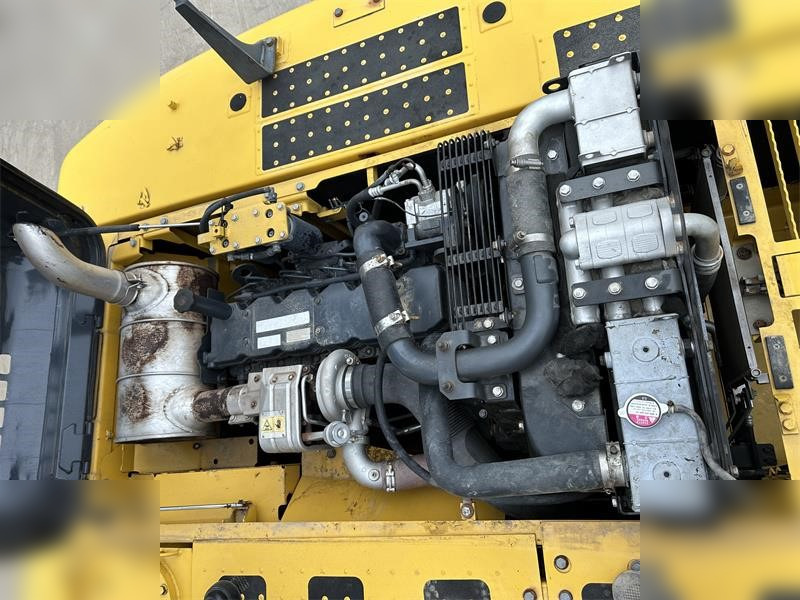 Pásové rýpadlo KOMATSU PC240 LC-8: obrázek 6