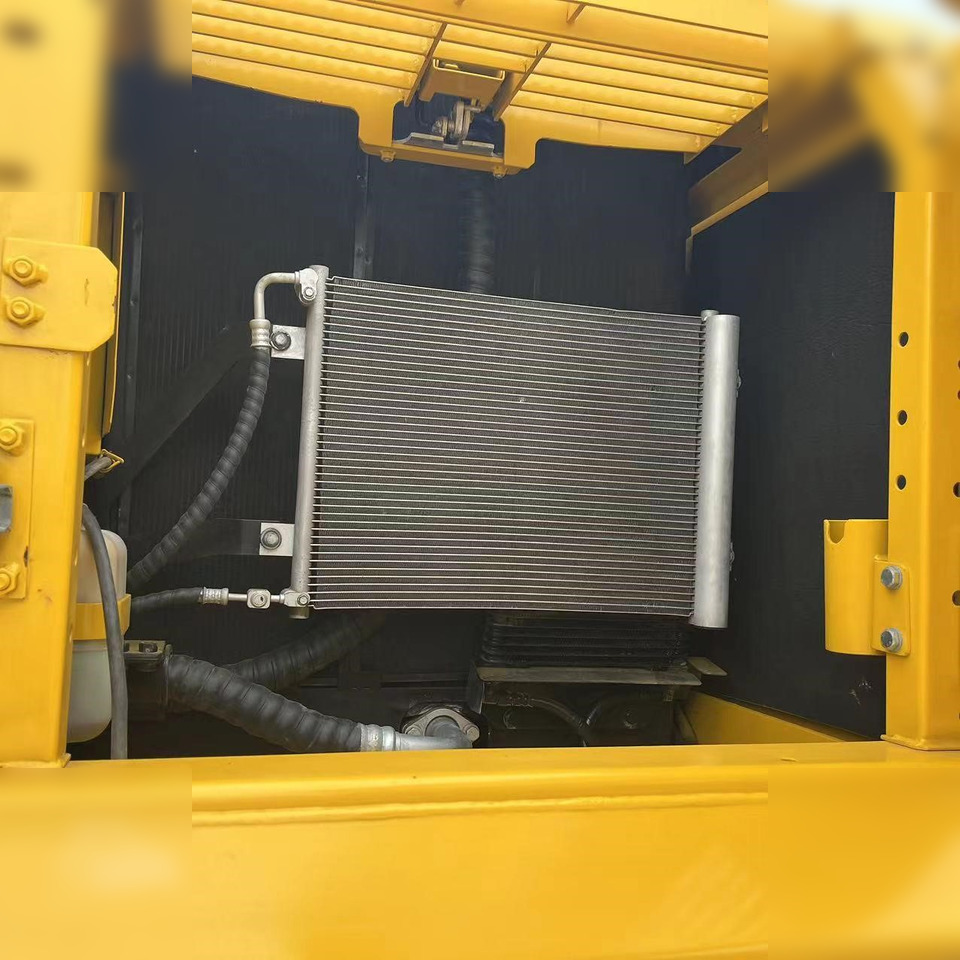 KOMATSU PC240 LC-8 - Pásové rýpadlo: obrázek 3 KOMATSU PC240 LC-8 - Pásové rýpadlo: obrázek 3