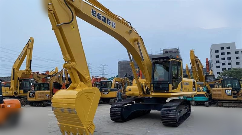 KOMATSU PC300-8M0 - Pásové rýpadlo: obrázek 3 KOMATSU PC300-8M0 - Pásové rýpadlo: obrázek 3