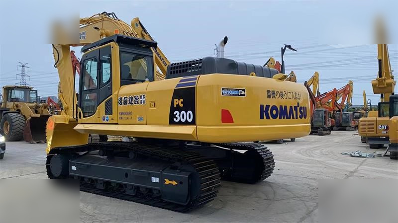 KOMATSU PC300-8M0 - Pásové rýpadlo: obrázek 2 KOMATSU PC300-8M0 - Pásové rýpadlo: obrázek 2