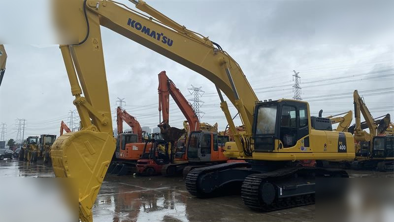 KOMATSU PC400-8 - Pásové rýpadlo: obrázek 4 KOMATSU PC400-8 - Pásové rýpadlo: obrázek 4