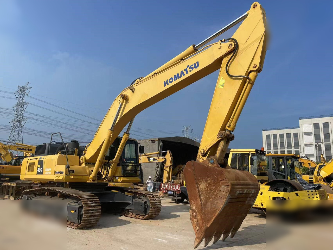 KOMATSU PC400-8R - Pásové rýpadlo: obrázek 2 KOMATSU PC400-8R - Pásové rýpadlo: obrázek 2