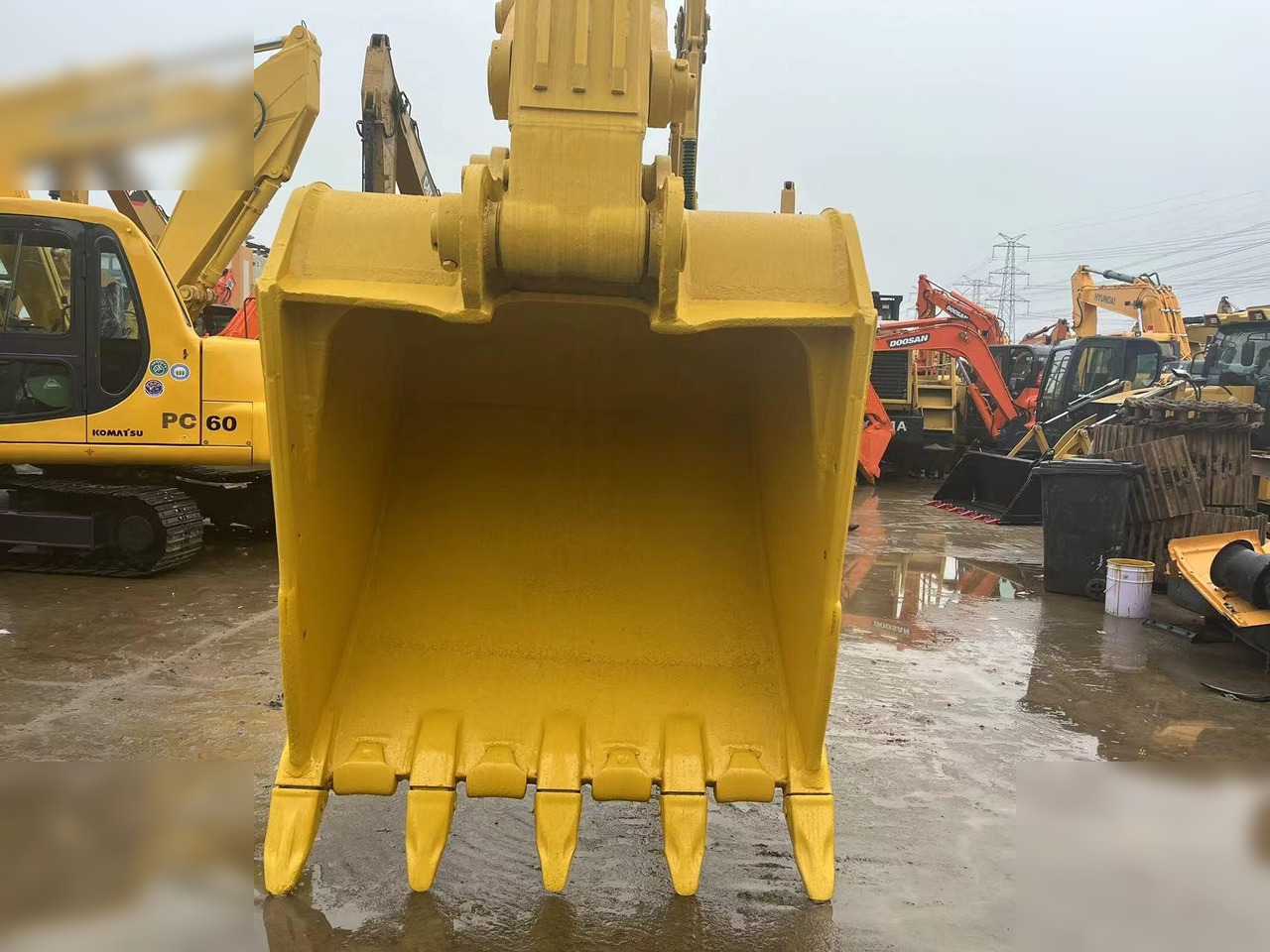 KOMATSU PC450 LC-8 - Pásové rýpadlo: obrázek 4 KOMATSU PC450 LC-8 - Pásové rýpadlo: obrázek 4