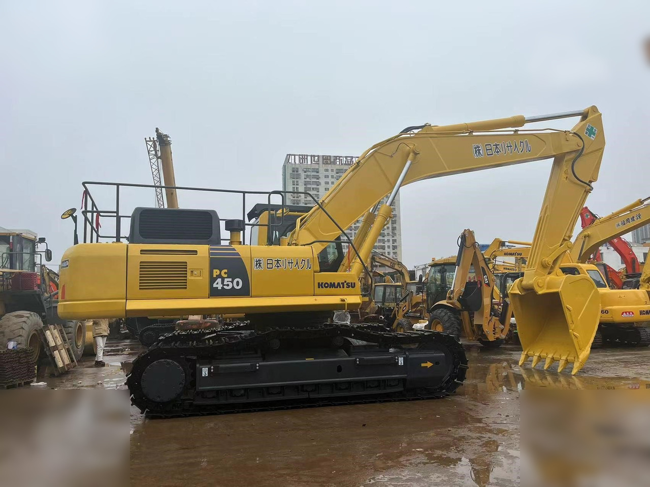 KOMATSU PC450 LC-8 - Pásové rýpadlo: obrázek 2 KOMATSU PC450 LC-8 - Pásové rýpadlo: obrázek 2