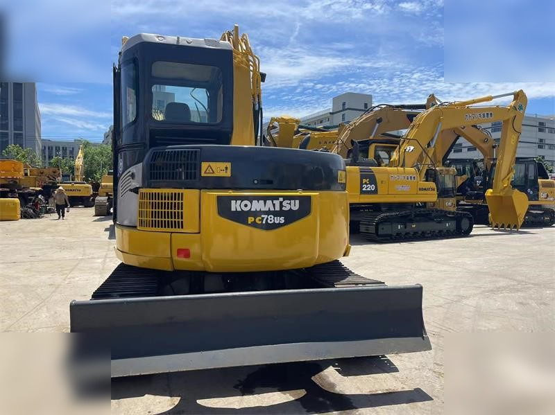 KOMATSU PC78US-6 - Pásové rýpadlo: obrázek 3 KOMATSU PC78US-6 - Pásové rýpadlo: obrázek 3