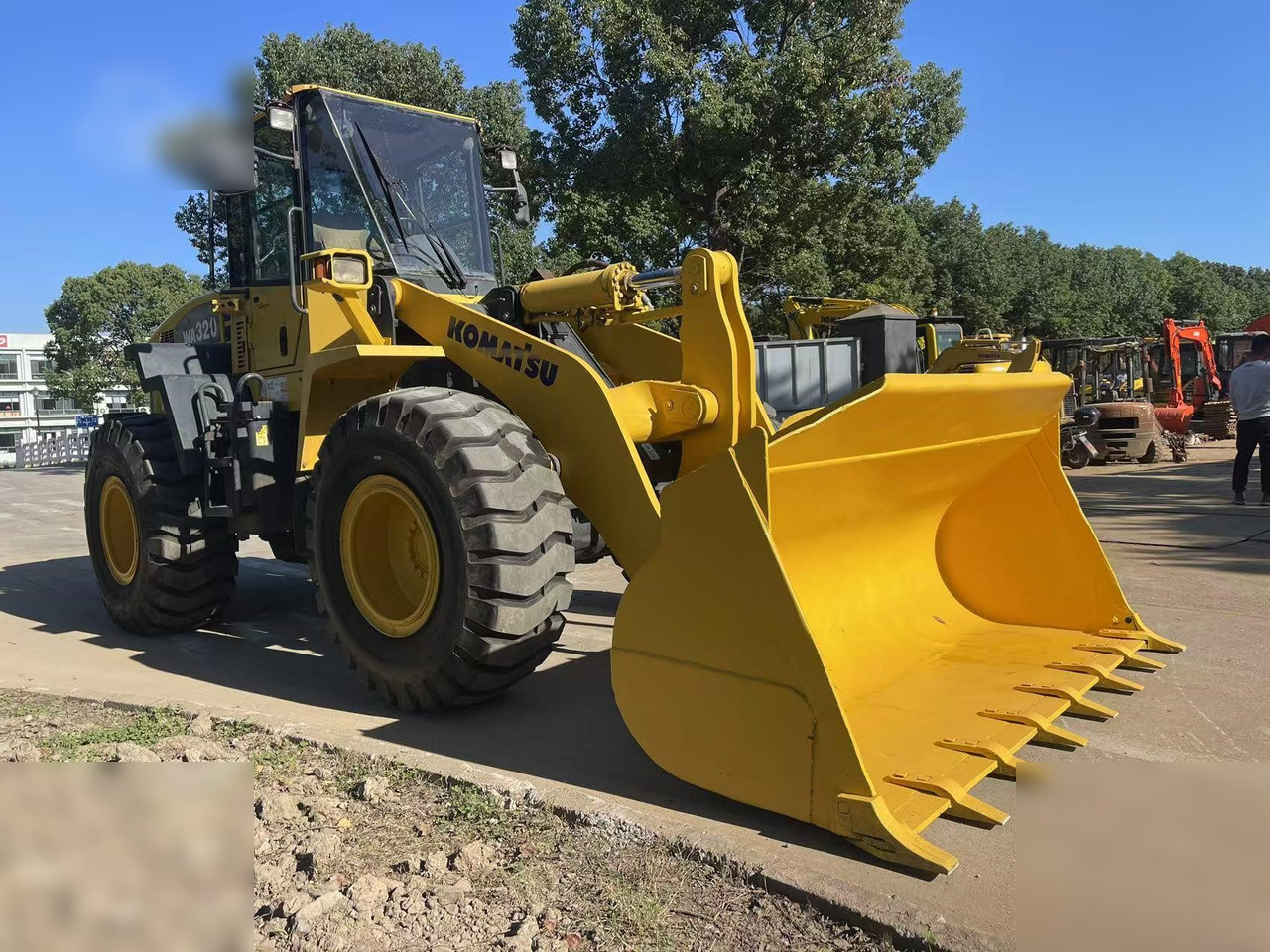 KOMATSU WA320-5 - Kolový nakladač: obrázek 2 KOMATSU WA320-5 - Kolový nakladač: obrázek 2