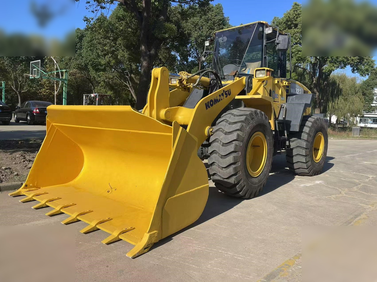 KOMATSU WA320-5 - Kolový nakladač: obrázek 4 KOMATSU WA320-5 - Kolový nakladač: obrázek 4