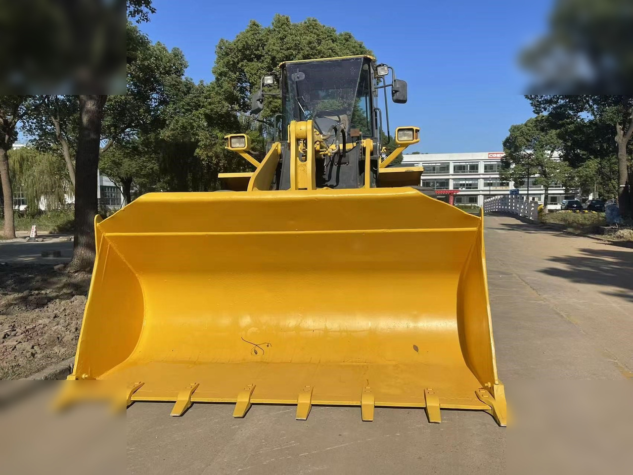 KOMATSU WA320-5 - Kolový nakladač: obrázek 5 KOMATSU WA320-5 - Kolový nakladač: obrázek 5