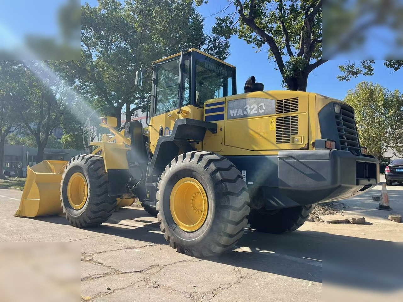 KOMATSU WA320-5 - Kolový nakladač: obrázek 3 KOMATSU WA320-5 - Kolový nakladač: obrázek 3