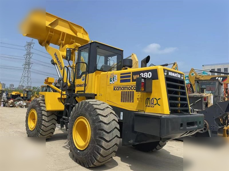 KOMATSU WA380-3 - Kolový nakladač: obrázek 3 KOMATSU WA380-3 - Kolový nakladač: obrázek 3