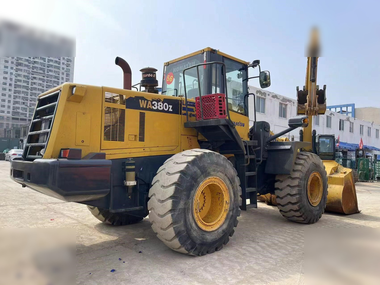 KOMATSU WA380Z-6 - Kolový nakladač: obrázek 4 KOMATSU WA380Z-6 - Kolový nakladač: obrázek 4