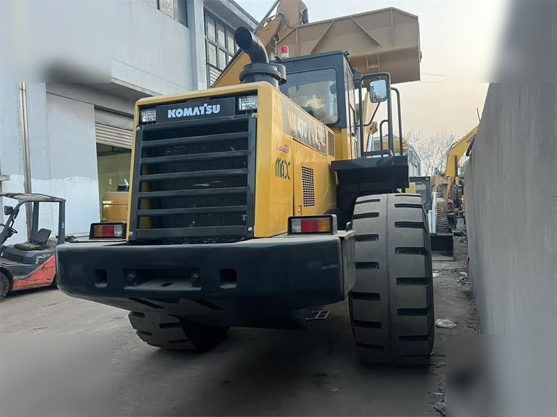 KOMATSU WA470-3 - Kolový nakladač: obrázek 4 KOMATSU WA470-3 - Kolový nakladač: obrázek 4