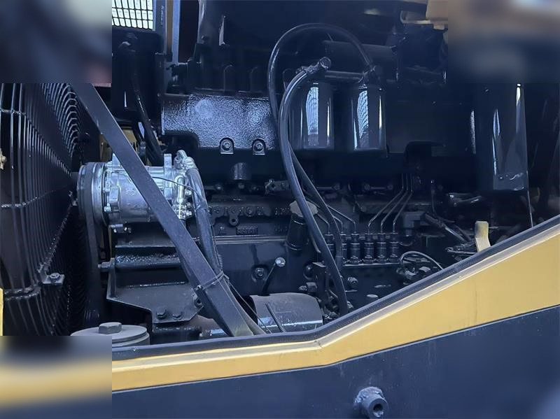 Kolový nakladač KOMATSU WA470-3: obrázek 6 Kolový nakladač KOMATSU WA470-3: obrázek 6