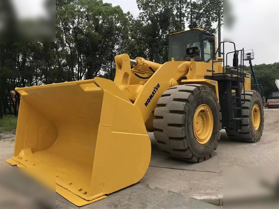 KOMATSU WA600-3 - Kolový nakladač: obrázek 2 KOMATSU WA600-3 - Kolový nakladač: obrázek 2