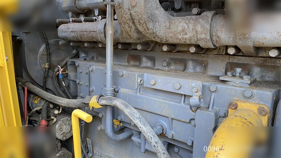 KOMATSU WA600-3 - Kolový nakladač: obrázek 4 KOMATSU WA600-3 - Kolový nakladač: obrázek 4