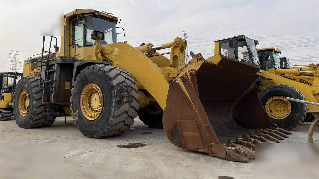 KOMATSU WA600-3 - Kolový nakladač: obrázek 1 KOMATSU WA600-3 - Kolový nakladač: obrázek 1