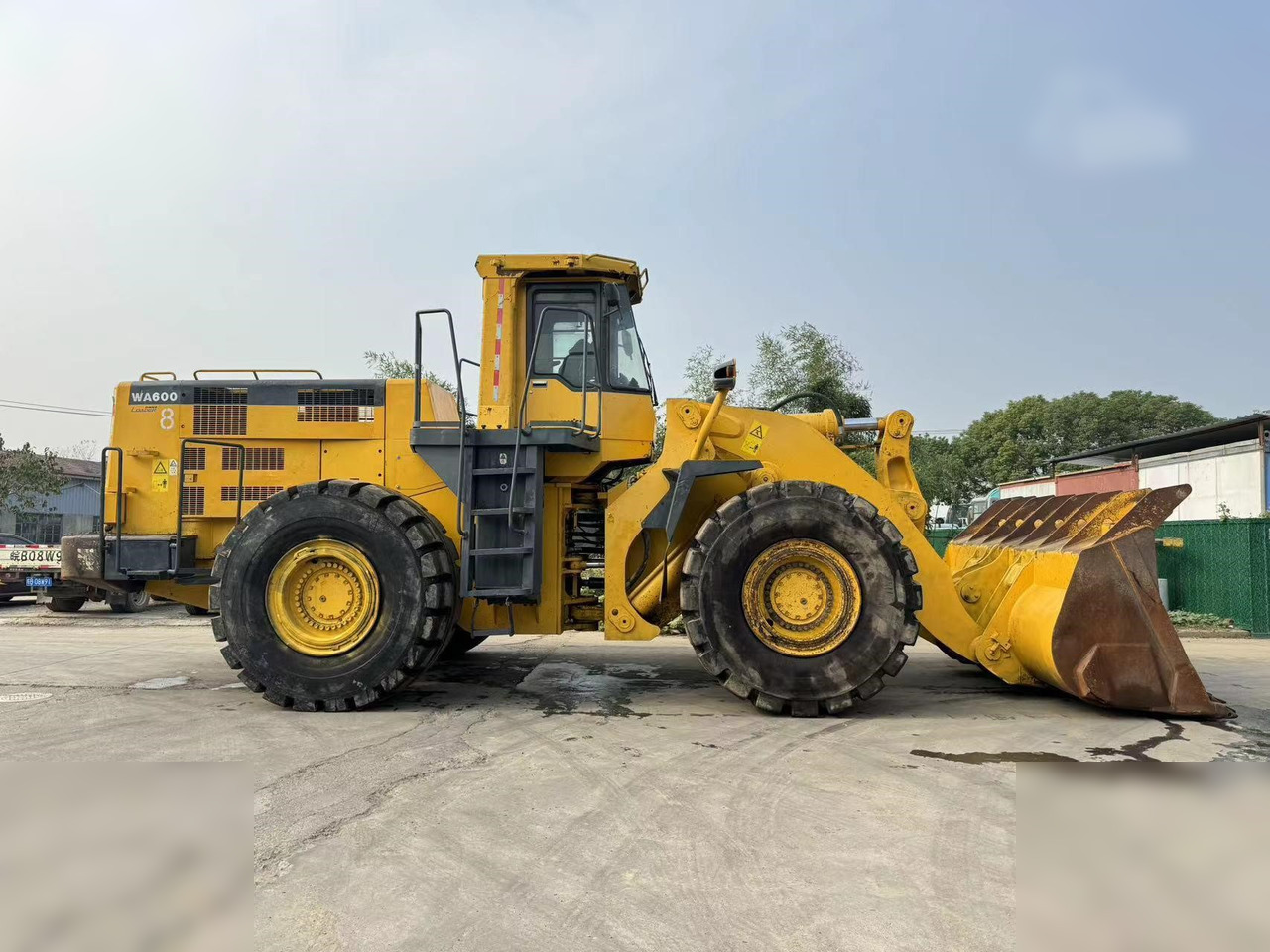 KOMATSU WA600-3 - Kolový nakladač: obrázek 2 KOMATSU WA600-3 - Kolový nakladač: obrázek 2