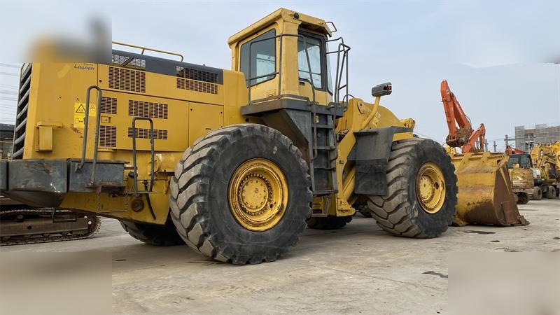 KOMATSU WA600-3 - Kolový nakladač: obrázek 1 KOMATSU WA600-3 - Kolový nakladač: obrázek 1