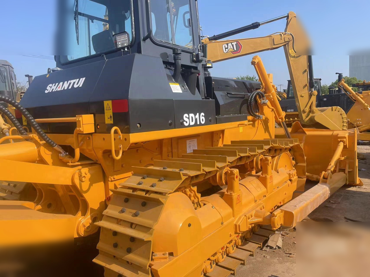 SHANTUI SD16 - Buldozer: obrázek 2 SHANTUI SD16 - Buldozer: obrázek 2