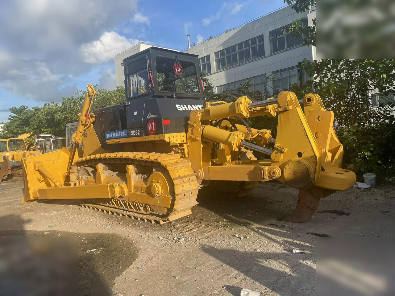 SHANTUI SD32 - Buldozer: obrázek 1 SHANTUI SD32 - Buldozer: obrázek 1