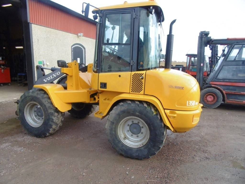 Volvo L 35 - Kolový nakladač: obrázek 4 Volvo L 35 - Kolový nakladač: obrázek 4