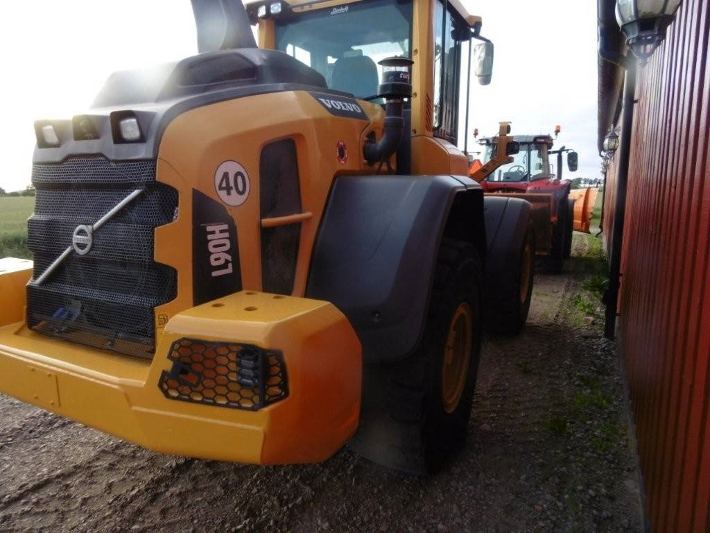 Volvo L 90 H - Kolový nakladač: obrázek 1 Volvo L 90 H - Kolový nakladač: obrázek 1
