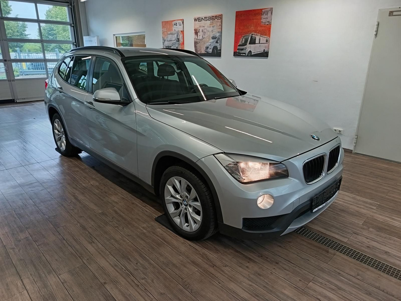 BMW X1 sDrive 18i 110 kW*SITZHEIZUNG*KLIMAAUTOMATIK - SUV: obrázek 3 BMW X1 sDrive 18i 110 kW*SITZHEIZUNG*KLIMAAUTOMATIK - SUV: obrázek 3