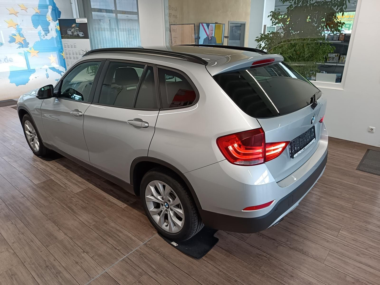 BMW X1 sDrive 18i 110 kW*SITZHEIZUNG*KLIMAAUTOMATIK - SUV: obrázek 4 BMW X1 sDrive 18i 110 kW*SITZHEIZUNG*KLIMAAUTOMATIK - SUV: obrázek 4