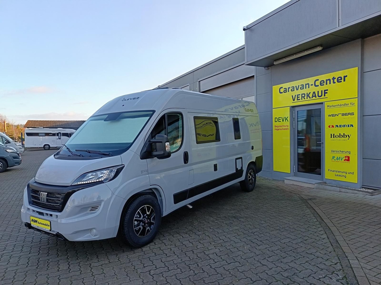 Clever Celebration 600 MJ24*AHK*MARKISE*ACC*R-KAM*RADIO - Obytná dodávka: obrázek 4 Clever Celebration 600 MJ24*AHK*MARKISE*ACC*R-KAM*RADIO - Obytná dodávka: obrázek 4